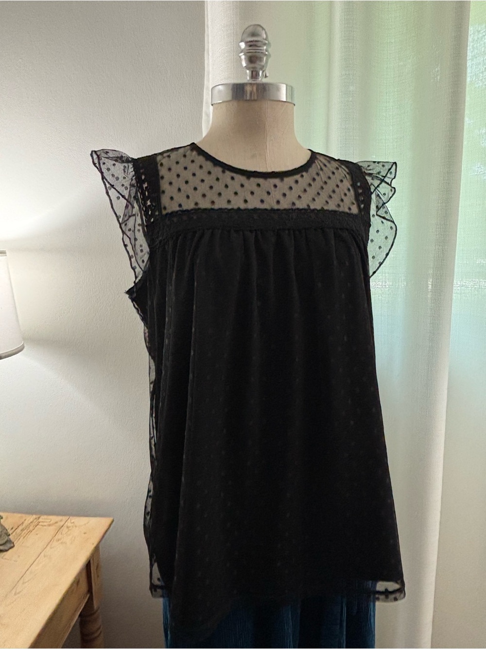 No Boundaries Sheer Black Polka Dot Flutter Sleeve Blouse w/stretch, L, VGUC